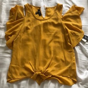 Yellow Flutter Sleeve Top w/Front Knot Sz M NWT